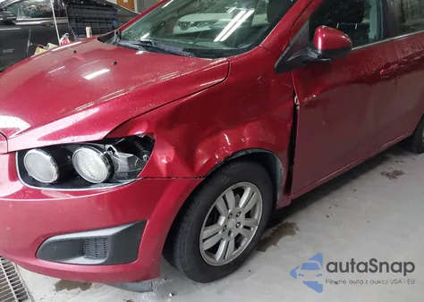 2015 Chevrolet Sonic Lt Auto z USA, uszkodzony, nr VIN 1G1JC5SG4F4110286